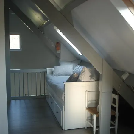 펜션 Aan De Vecht Nederhorst den Berg