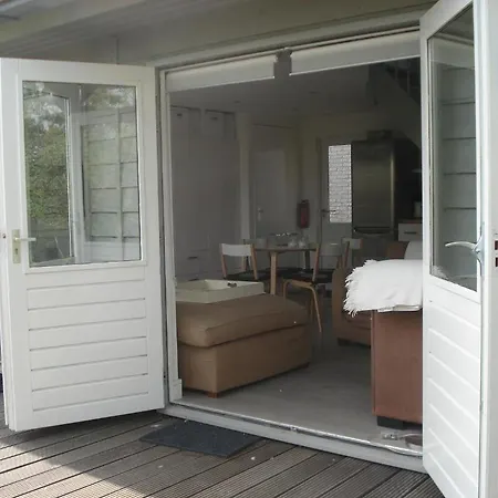 Aan De Vecht 펜션 *